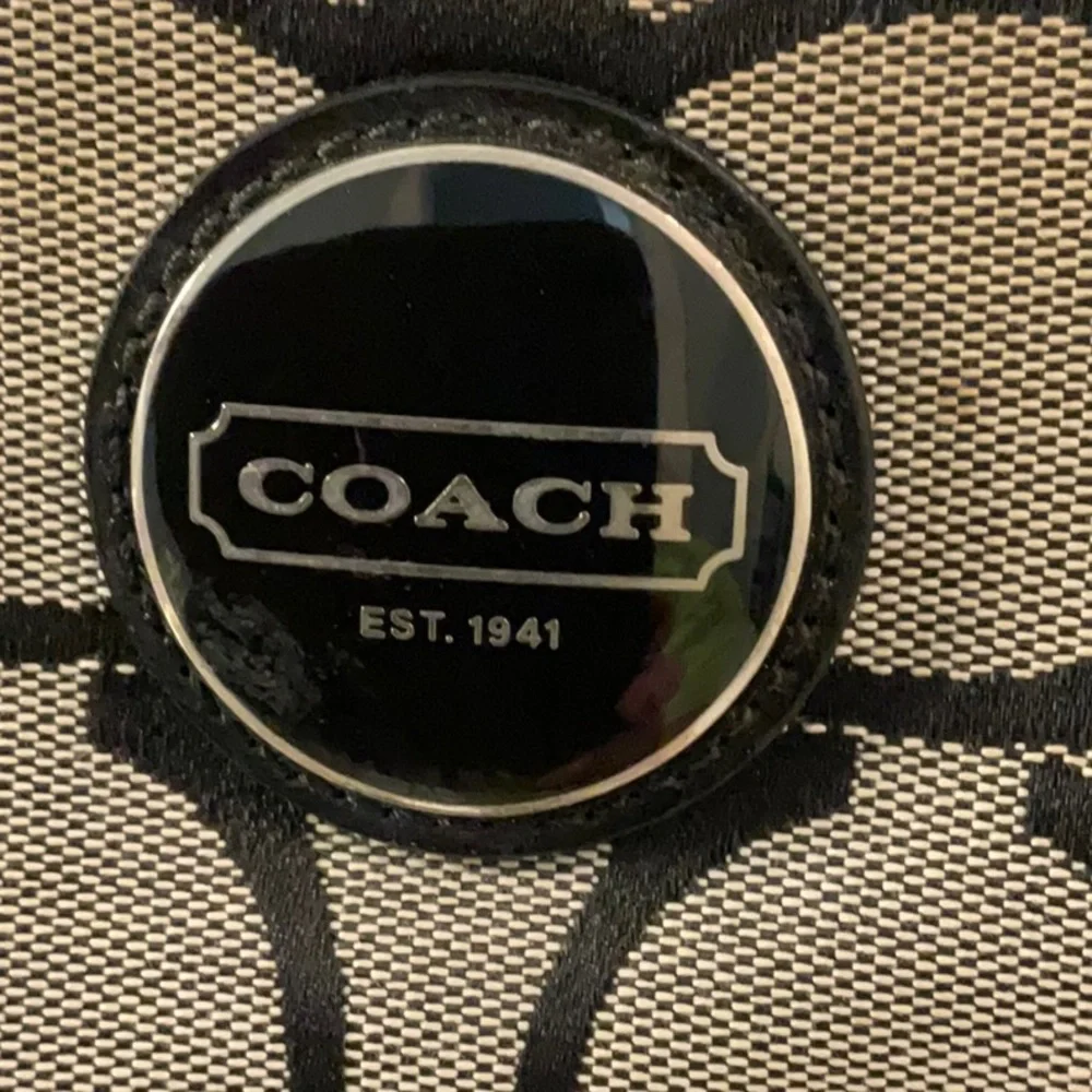 Coach Handbag - Picture 2 of 4